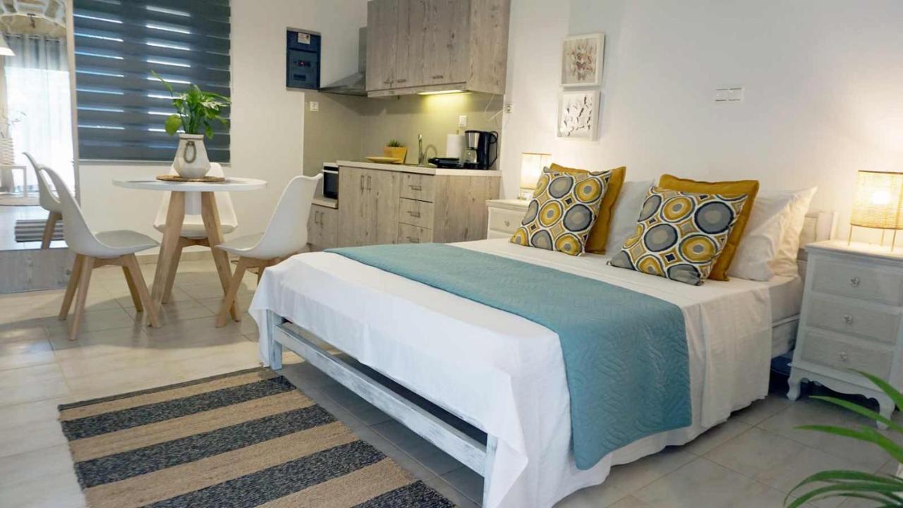Studio Eleni - Oasis Holiday Houses Kokkinos Pyrgos Eksteriør billede