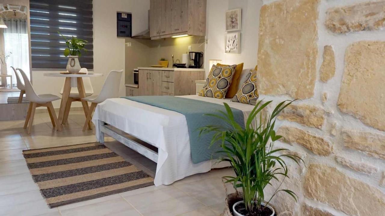 Studio Eleni - Oasis Holiday Houses Kokkinos Pyrgos Eksteriør billede