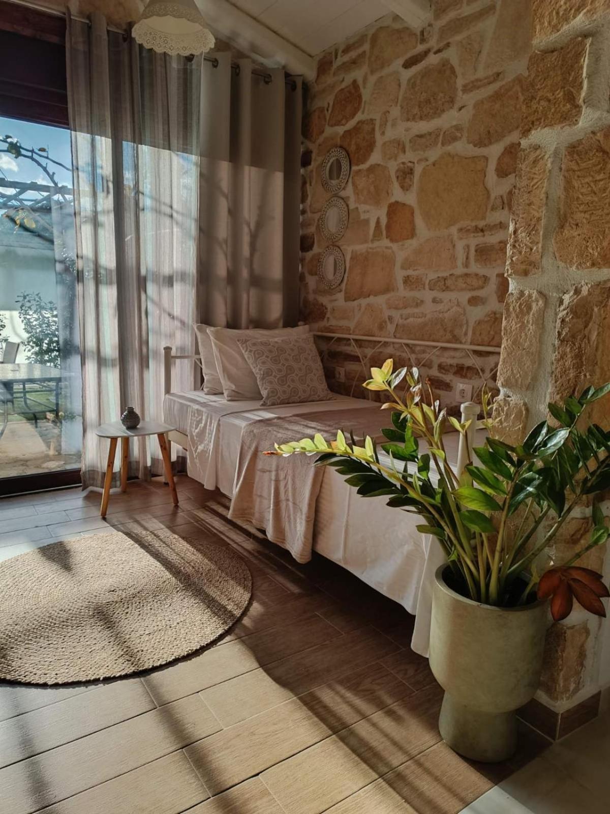 Studio Eleni - Oasis Holiday Houses Kokkinos Pyrgos Eksteriør billede