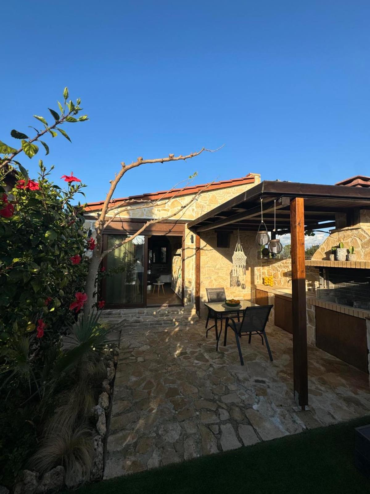 Studio Eleni - Oasis Holiday Houses Kokkinos Pyrgos Eksteriør billede