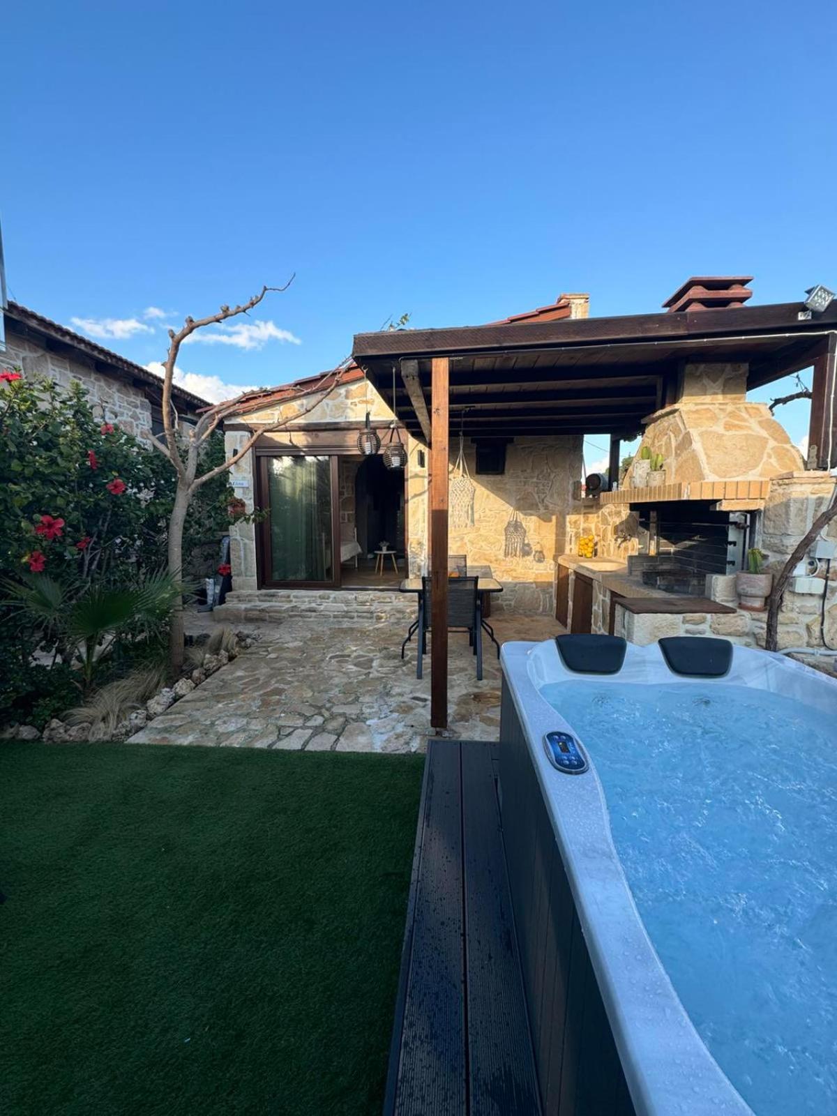 Studio Eleni - Oasis Holiday Houses Kokkinos Pyrgos Eksteriør billede